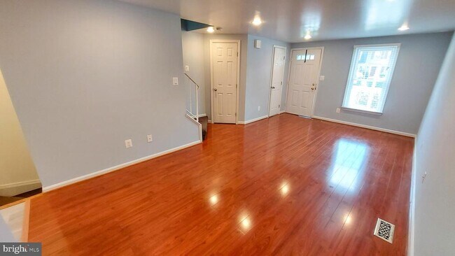 8709 Ravenglass Way in Gaithersburg, MD - Building Photo - Building Photo