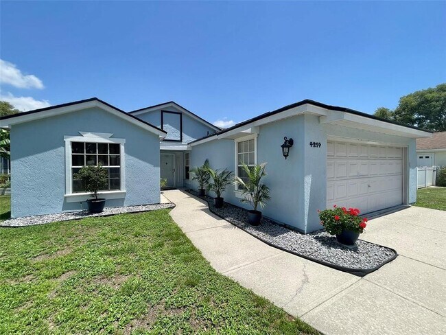 4214 Foxboro Dr in New Port Richey, FL - Building Photo - Building Photo
