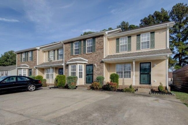 property at 2107 Ringgold Ct