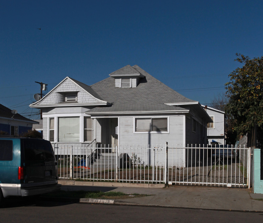 837-839 E 25th St in Los Angeles, CA - Building Photo