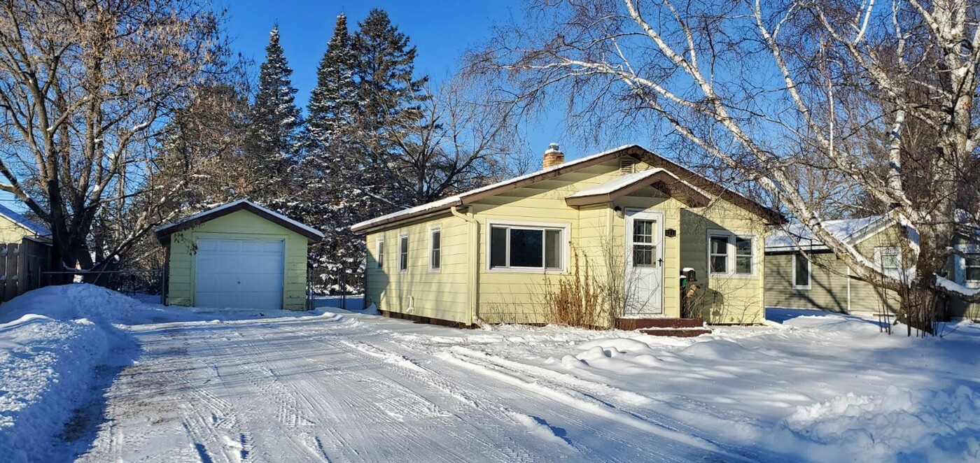 2711 Beltrami Ave NW in Bemidji, MN - Building Photo