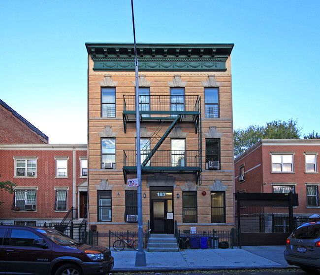 Knickerbocker Avenue Cluster