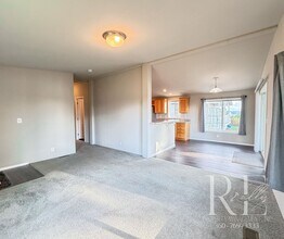 3619 W D St in Bremerton, WA - Building Photo - Building Photo