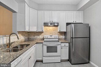 1908 Gardenia Ct in Odenton, MD - Building Photo - Building Photo