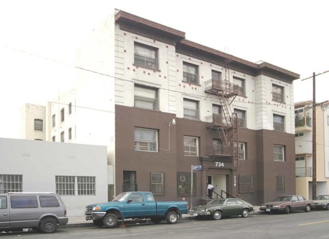 Valencia Apartments in Los Angeles, CA - Foto de edificio - Building Photo