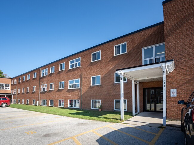 Somerset Place in Saugeen Shores, ON - Building Photo - Building Photo
