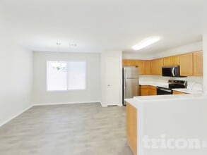 11445 W Cambridge Ave in Avondale, AZ - Building Photo - Building Photo