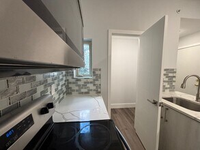 2252 N Delhi St, Unit C in Philadelphia, PA - Building Photo - Building Photo