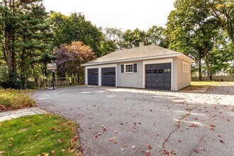 34 Brush Hill Ln in Milton, MA - Building Photo - Building Photo