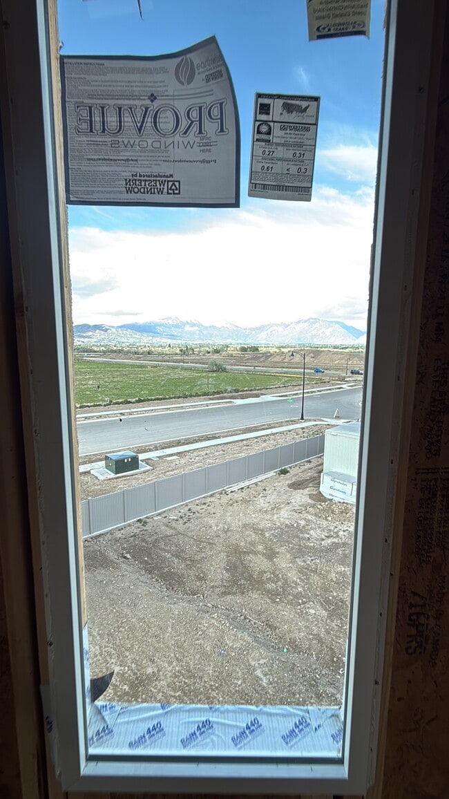 358 N Corridor Ln in Saratoga Springs, UT - Foto de edificio - Building Photo