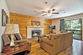 Hiawatha East in Crossville, TN - Foto de edificio - Building Photo