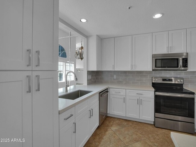 property at 11889 N 113th Pl