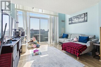 600 Fleet St in Toronto, ON - Building Photo - Building Photo