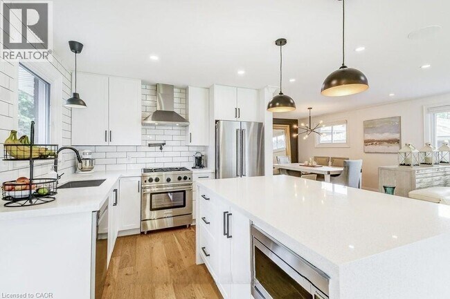 property at 3519 Braemore Pl