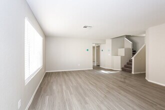 6349 Rose Tree Ln in Las Vegas, NV - Building Photo - Building Photo