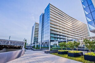 131-01 40th Rd in Queens, NY - Building Photo