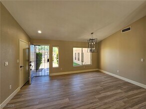 3033 Isaac River Dr in Las Vegas, NV - Building Photo - Building Photo