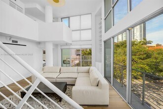 221 Jefferson Ave in Miami Beach, FL - Building Photo - Building Photo