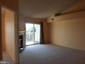 13800 Farnsworth Ln in Upper Marlboro, MD - Building Photo - Building Photo