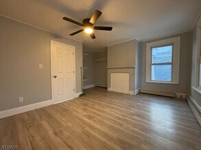 318 E 1st Ave in Roselle, NJ - Building Photo - Building Photo