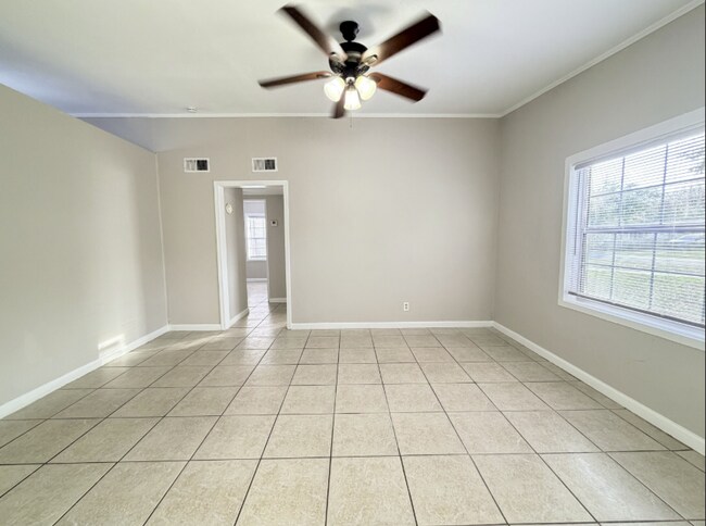 3817 Peach Dr in Jacksonville, FL - Foto de edificio - Building Photo