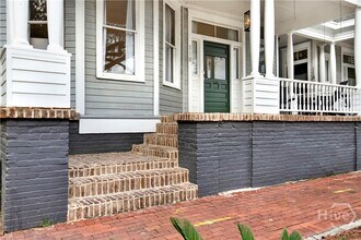 118 W Waldburg St in Savannah, GA - Building Photo - Building Photo