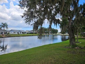 2014 E View Dr in Sun City Center, FL - Building Photo - Building Photo