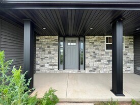 1454 Chickory Ct, Unit 1 in De Pere, WI - Building Photo