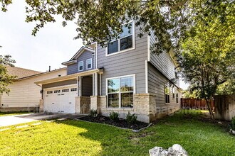 106 Red Willow in San Antonio, TX - Building Photo - Building Photo