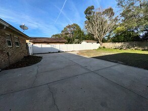 3135 Sabal Palm Dr in Jacksonville, FL - Foto de edificio - Building Photo