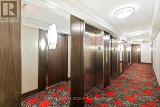 6 Eva Rd in Toronto, ON - Building Photo - Building Photo