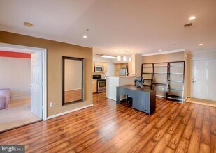 12854 Fair Briar Ln in Fairfax, VA - Building Photo - Building Photo