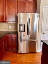 25205 Larks Terrace in South Riding, VA - Building Photo - Building Photo