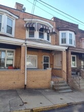 4208 Calvin St in Pittsburgh, PA - Building Photo - Building Photo