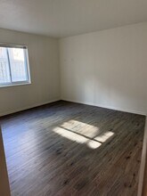 4903-4913 Walnut St in Kansas City, MO - Building Photo - Building Photo