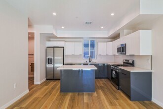 5511 Glennie Ln in Los Angeles, CA - Building Photo - Building Photo