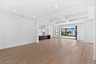 16214 Verilyn Cir in Naples, FL - Building Photo - Building Photo