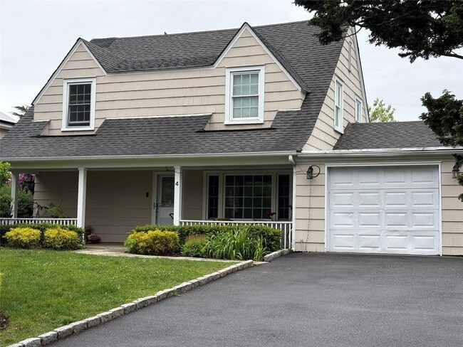 4 Addison Ln in Greenvale, NY - Building Photo - Building Photo
