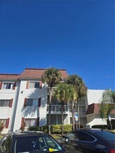 2225 Holden Ave in Orlando, FL - Building Photo - Building Photo
