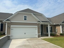 1018 Manitou Cir in Aiken, SC - Building Photo