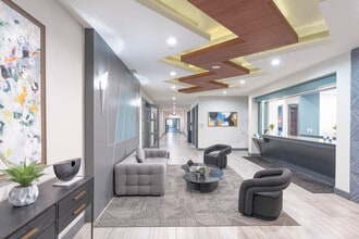 Arrive Watertower in Eden Prairie, MN - Foto de edificio - Lobby