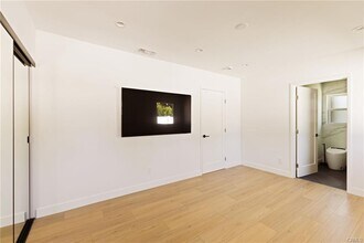 22457 Berdon St in Los Angeles, CA - Building Photo - Building Photo