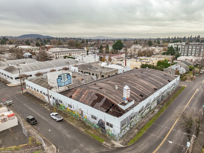 Sunshine Dairy Apartments in Portland, OR - Foto de edificio - Building Photo