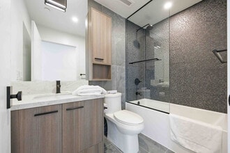 25 Dalhousie St, Unit SI ID1360026P in Toronto, ON - Building Photo - Building Photo