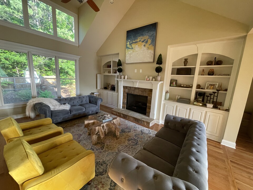 5025 Sophy Dr in Powder Springs, GA - Building Photo