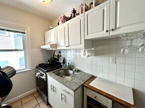69 Raymond Ave, Unit 1R in Somerville, MA - Foto de edificio - Building Photo