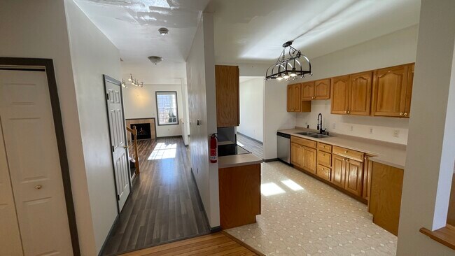 1460 Blue Course Dr, Unit 24 in State College, PA - Foto de edificio - Building Photo