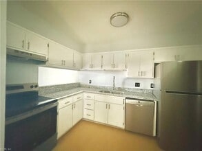 579 Ayrshire Way in Newport News, VA - Building Photo - Building Photo