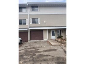 2363 Dorland Ln in Maplewood, MN - Building Photo