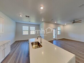 16454 Cheyanne Ct in Parrish, FL - Foto de edificio - Building Photo